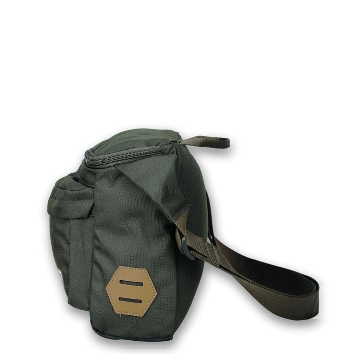 VARSITY SHOULDER 8L SW
